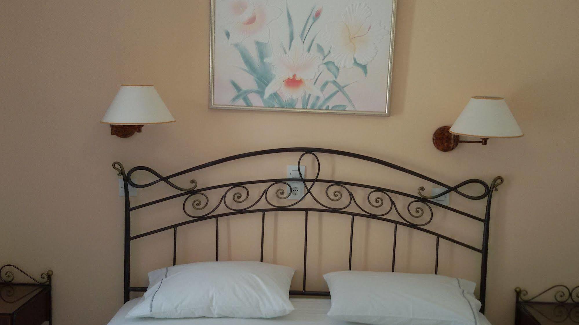 Sunset Studios And Apartments For Adults Over 21 Only Науса Экстерьер фото
