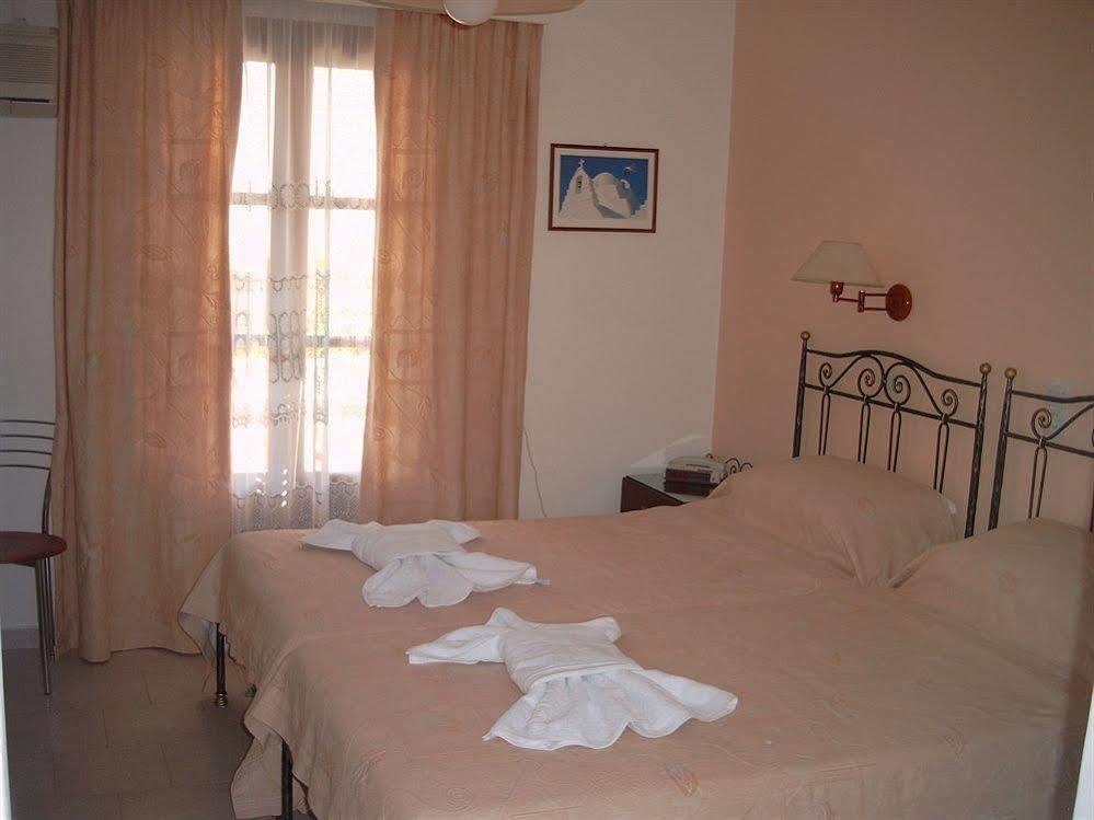 Sunset Studios And Apartments For Adults Over 21 Only Науса Экстерьер фото